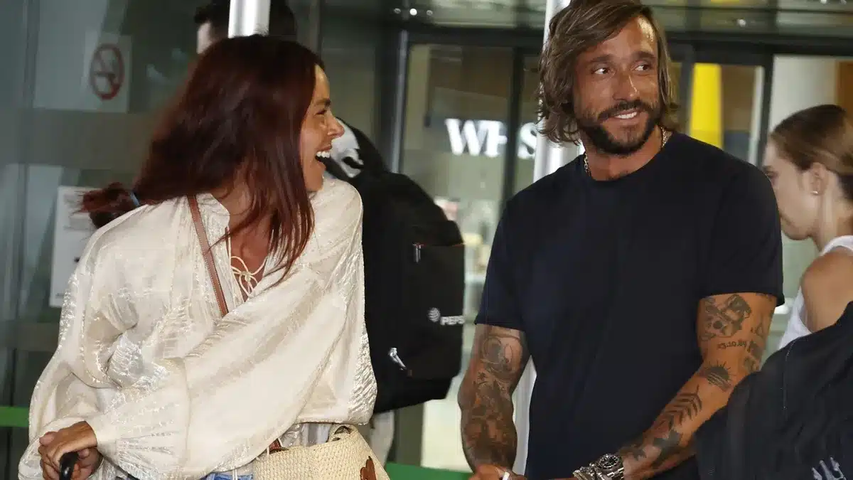 Laura Matamoros habla por primera vez de su novio Antonio Revilla 1 Merca2.es Laura Matamoros y Antonio Revilla