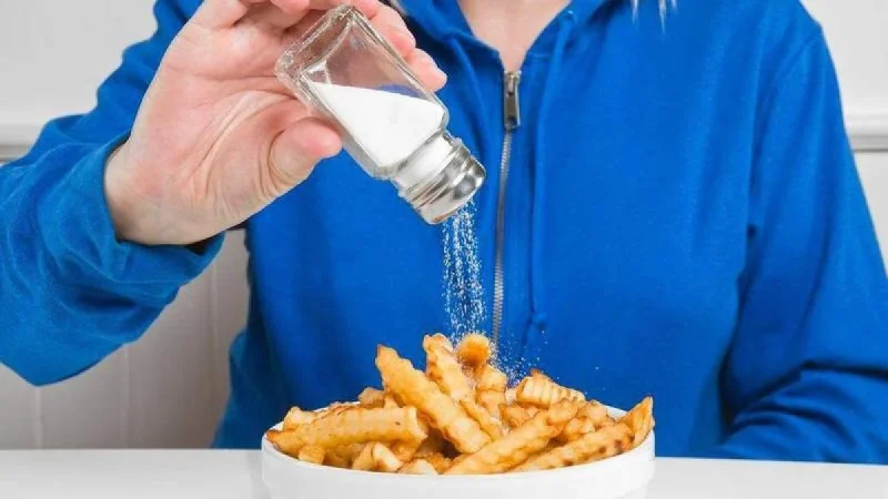 ¿Usas este condimento? La OMS lo señala como cancerígeno 3 Merca2.es Mitos sobre la sal