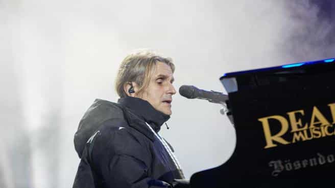 ¿Qué une a Nacho Cano con Ayuso? La amistad envenenada que puede acabar en desgracia 2 Merca2.es nacho cano puerta del sol Merca2.es