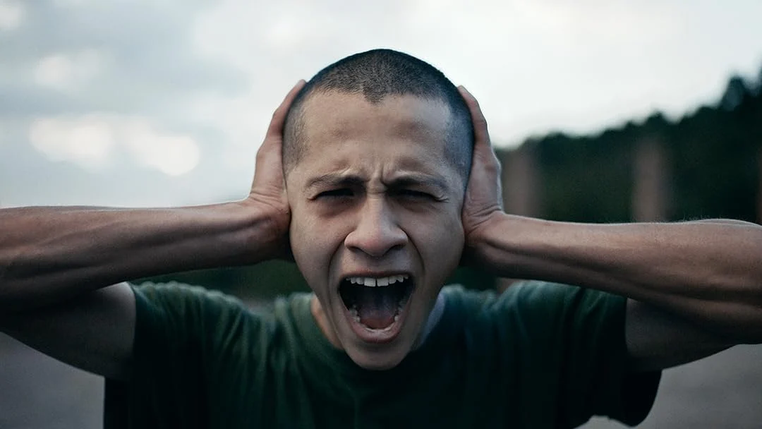 Ya en Prime Video la película más cruda donde los actores sufrieron amenazas durante el rodaje