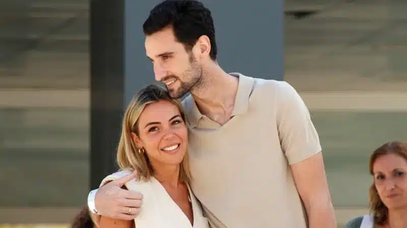 Sergio Rico y Alba Silva disfrutan en La Manga antes de ser padres 1 Merca2.es Sergio Rico