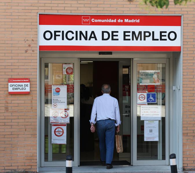 El paro sube en España tras el fin de la temporada de vacaciones y turismo