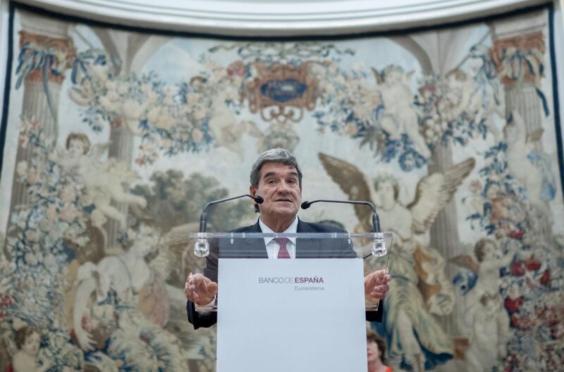 Escrivá considera que la banca está bien posicionada para aprovechar la IA por su rentabilidad