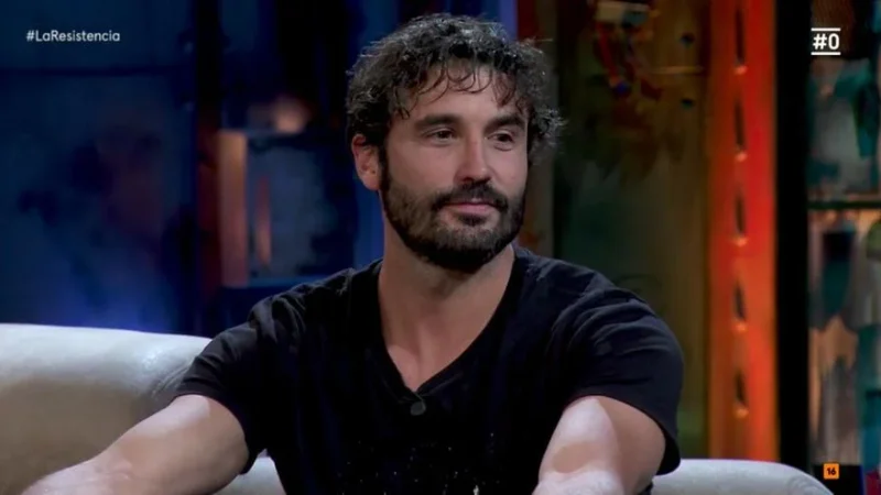 El día que Álex García abandonó 'La Resistencia' y otros famosos descontentos con Broncano 52 Merca2.es Alex Garcia David Broncano La Resistencia Merca2.es