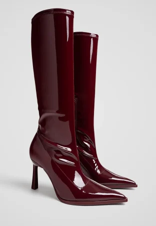 Stradivarius saca a la venta su colección de botas altas la tendencia que necesitas esta temporada 15 Merca2.es Botas Altas Tacón Fino - 49,99 €