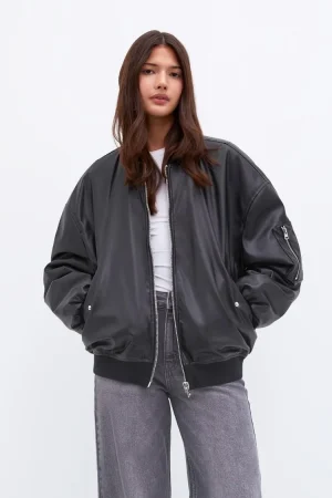 Chaqueta bomber oversize efecto piel