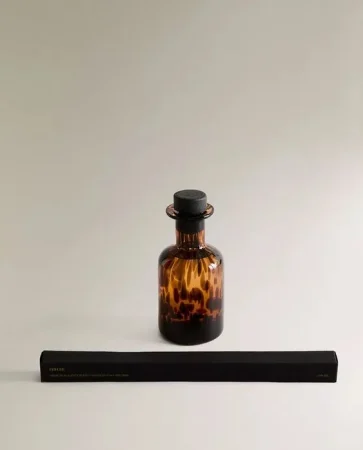 Dale un nuevo toque a tu casa con esta deliciosa colección de ambientadores de Zara Home 40 Merca2.es DIFUSOR MIKADO NECTAR AMBRÉ