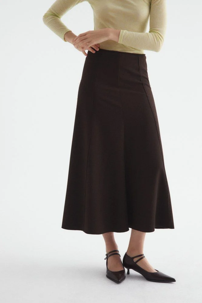 Falda midi