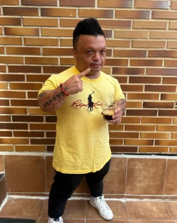 ¿Quién es Payasín? El clásico de 'Gran Hermano' que ya calienta motores para Halloween 35 Merca2.es Juan Serrato, Mister Peke, Payasín en Gran Hermano