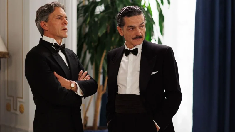 En el capítulo de hoy de La Moderna veremos cómo Mercedes intenta vengar la muerte de su hermano 117 Merca2.es La Moderna Emiliano y Fermin Merca2.es