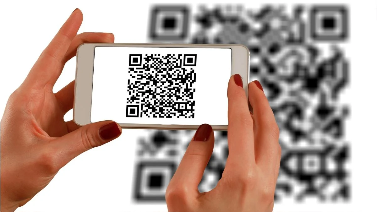 Te contamos en qué consiste la peligrosísima estafa de los códigos QR falsos ¡puedes perder hasta 1000 euros!