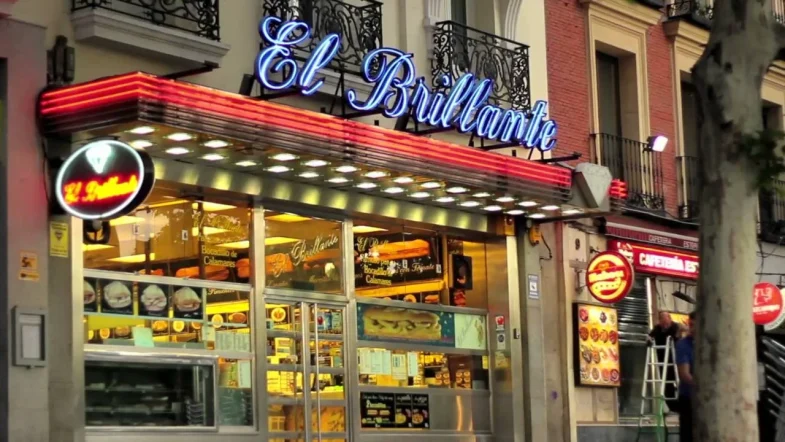 El mítico bar de Madrid donde disfrutar el mejor bocata de calamares