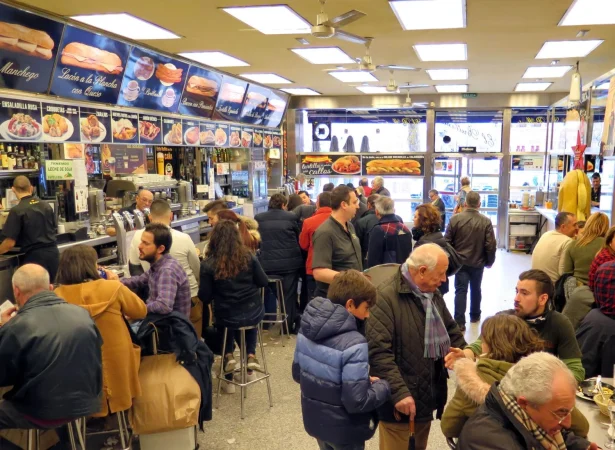 Un punto de referencia para encuentros casuales y profesionales