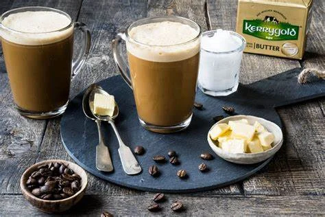 El café bulletproof está de moda, pero no todos pueden tomarlo por esta razón 3 Merca2.es BENEFICIOS POTENCIALES DEL CAFÉ BULLETPROOF