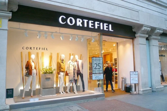 Inditex, Mango y Tendam adelantan la 'guerra' de las contrataciones para el Black Friday 1 Merca2.es Chaquetas Cortefiel