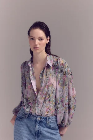 Las 5 camisas estampadas y súper cómodas de Slowlove que están arrasando en Cortefiel 74 Merca2.es Cortefiel malva