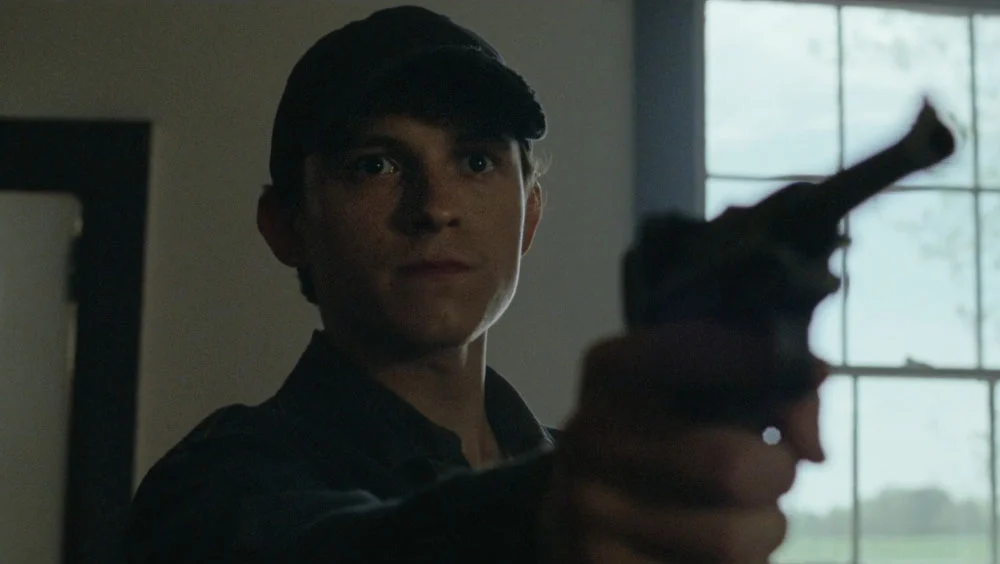 Llega a Netflix el lado más oscuro de Tom Holland en el thriller más crudo de su vida 2 Merca2.es Una oscura historia basada en un libro, que logró sorprender a la crítica global gracias a su elenco de estrellas