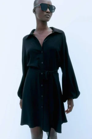 Los 5 vestidos camiseros más cómodos y versátiles de H&M para llevar en otoño 66 Merca2.es H&M globo