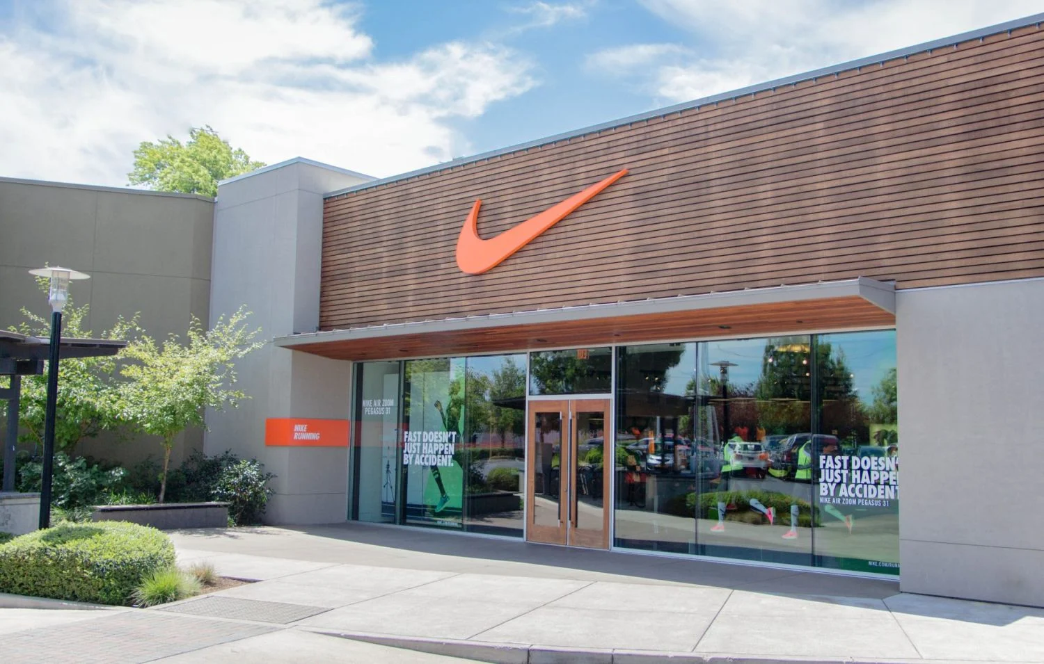 Nike se lleva el premio a las zapatillas más coquette del 2024 con su nuevo modelo delicado y tierno