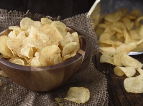 papas fritas paquete 4 Lo que debes hacer tras el aviso de la OCU sobre las patatas fritas