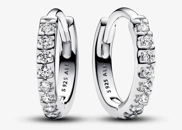 Pandora saca una colección de pendientes de plata y circonitas que emanan lujo 11 Merca2.es Pendientes Pandora