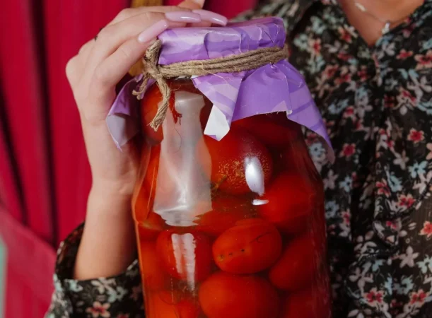 Un chef de restaurantes revela el truco mejor guardado para mantener los tomates frescos 