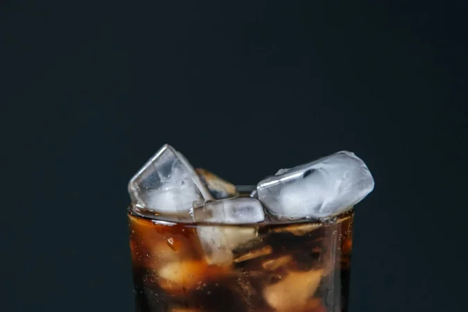 El truco casero para un baño impecable: elimina el sarro sin lejía ni Coca-Cola 120 Merca2.es Cómo limpiar toda la casa con Coca-Cola