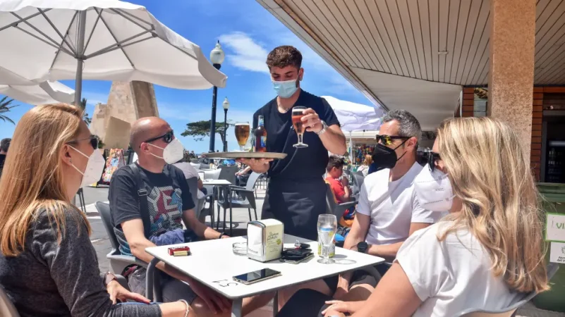 ¿Qué dicen los camareros sobre la teoría de la servilleta?