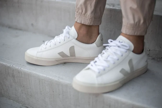 Estas zapatillas elegantes de Veja disponibles en El Corte Inglés son como las Adidas Gazelle pero más exclusivas 16 Merca2.es Zapatillas Veja