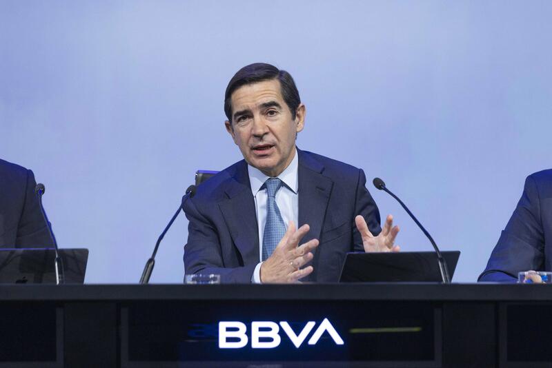 Bruselas da vía libre a la OPA de BBVA sobre Sabadell bajo el nuevo marco de inversiones extranjeras