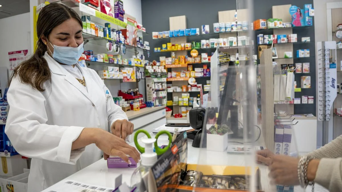 Adiós a los medicamentos en farmacias: la amenaza de la nueva directiva de la UE