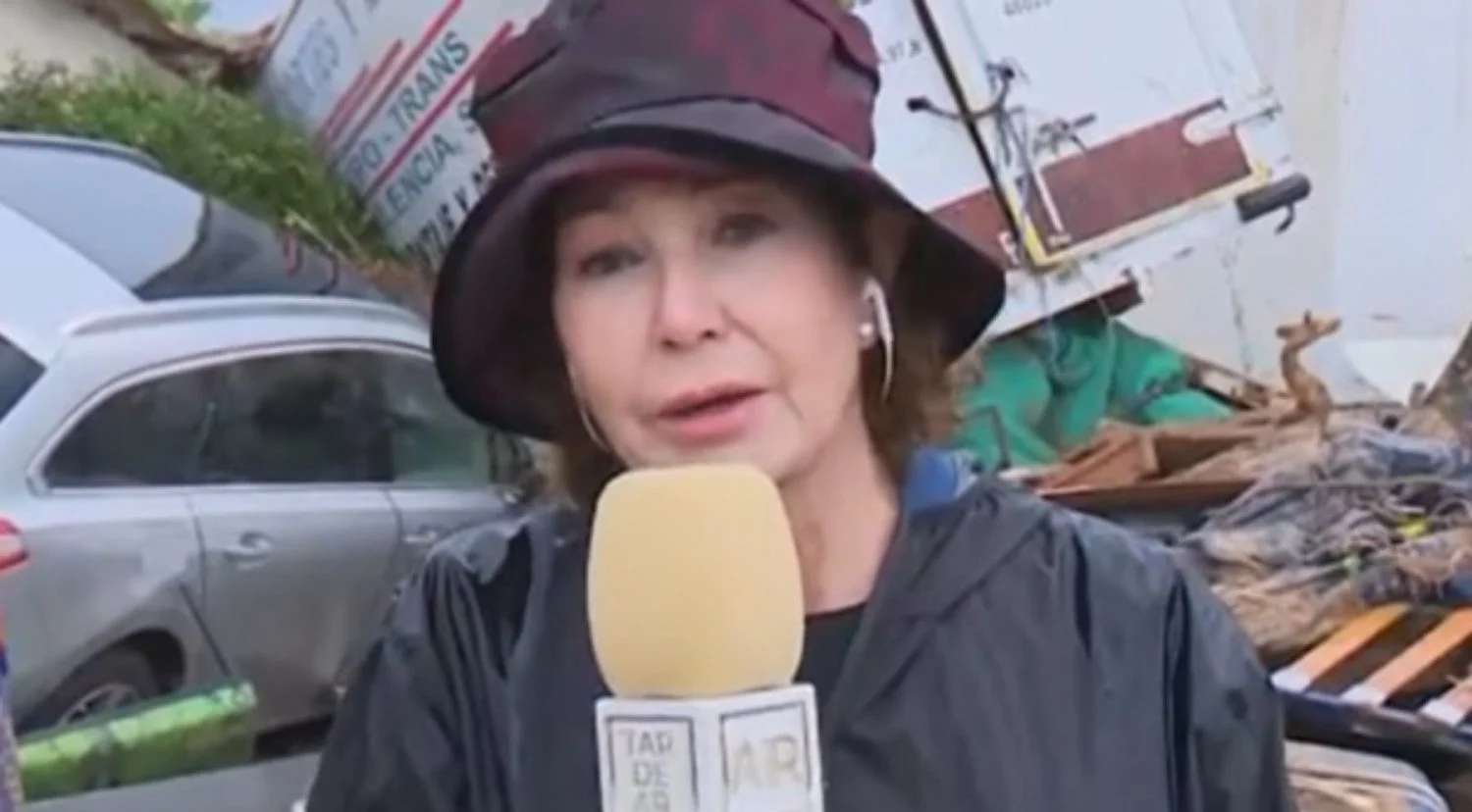 Ana Rosa Quintana vive un altercado mientras informa sobre la DANA