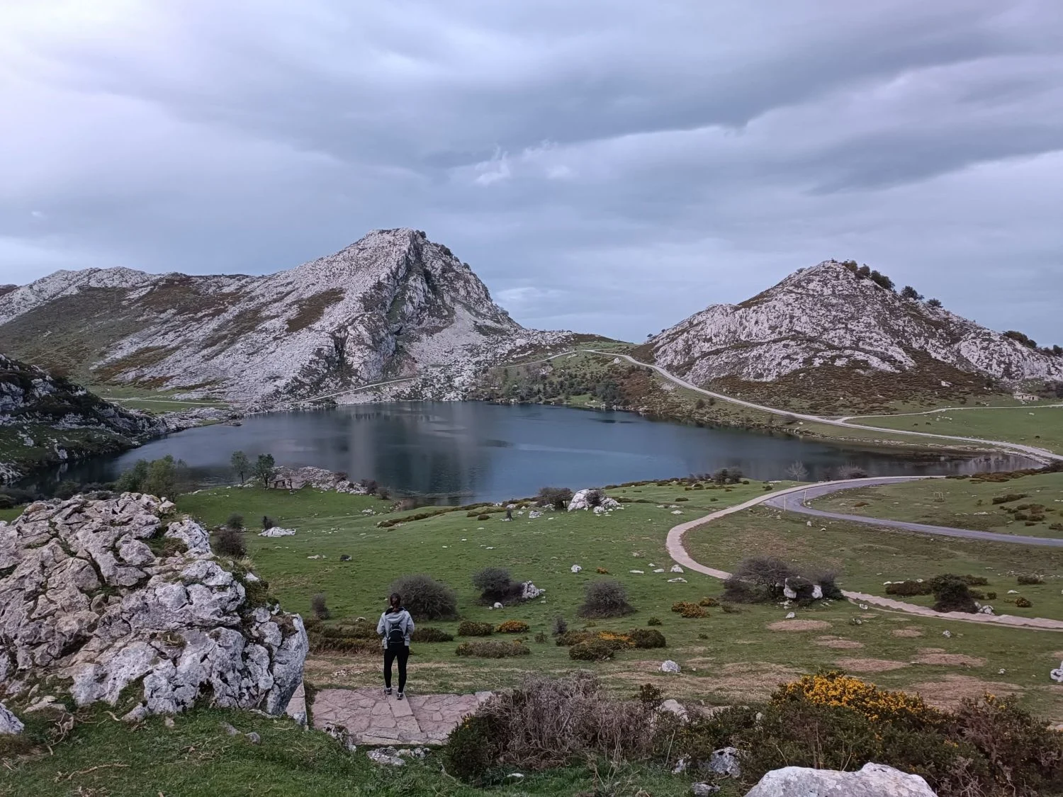Descubre la belleza de los Lagos de Covadonga en Asturias