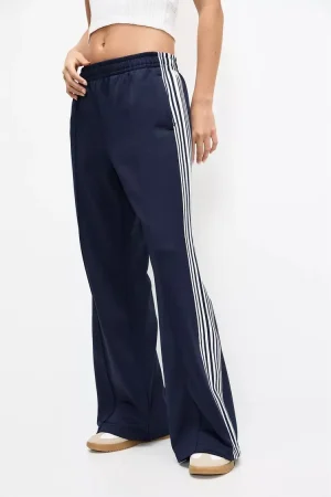 El pantalón de chándal con rayas laterales de Pull&Bear: comodidad y estilo al máximo