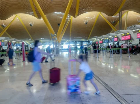 AENA ignora la insistencia de los aliados de España al hacer negocios con Nuctech