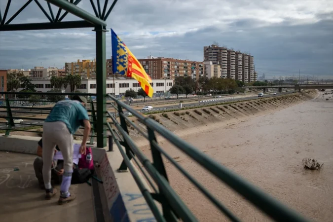 EuropaPress 6316280 voluntario noviembre 2024 alfafar valencia comunidad valenciana espana mas Merca2.es