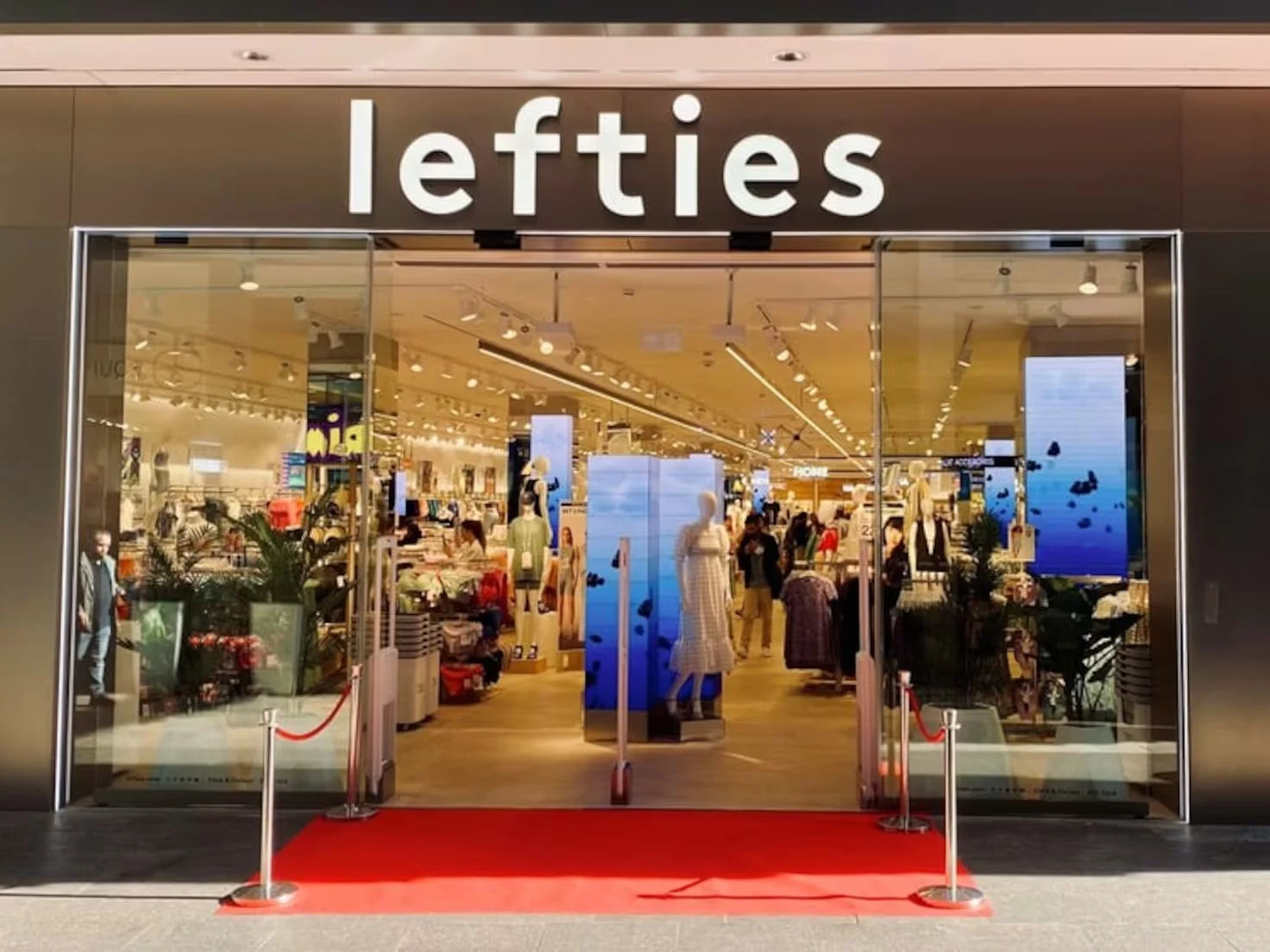 Las zapatillas deportivas de Lefties que combinan estilo y funcionalidad