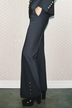 PANTALÓN FLARE BOTONES ZW COLLECTION – 49,95 euros