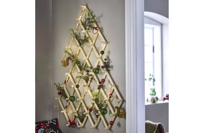 La solución del árbol navideño para espacios pequeños está en Ikea 