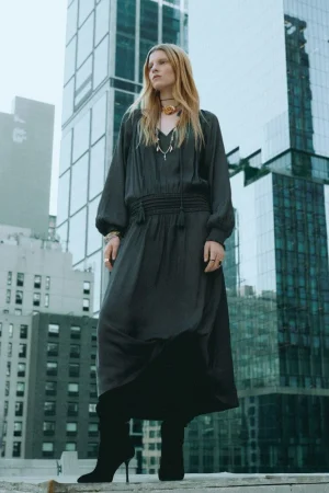 Vestido midi satinado