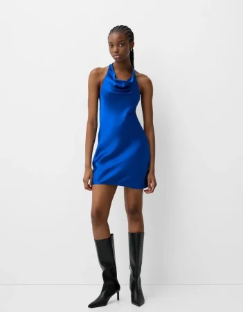 Bershka apuesta por los colores vivos y te van a volver loca 19 Merca2.es Vestido mini satén