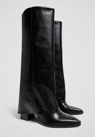 Stradivarius presenta las botas más cómodas y chic para el otoño-invierno 43 Merca2.es Stradivarius revoluciona el otoño-invierno con las elegantes botas de tacón estilo polaina
