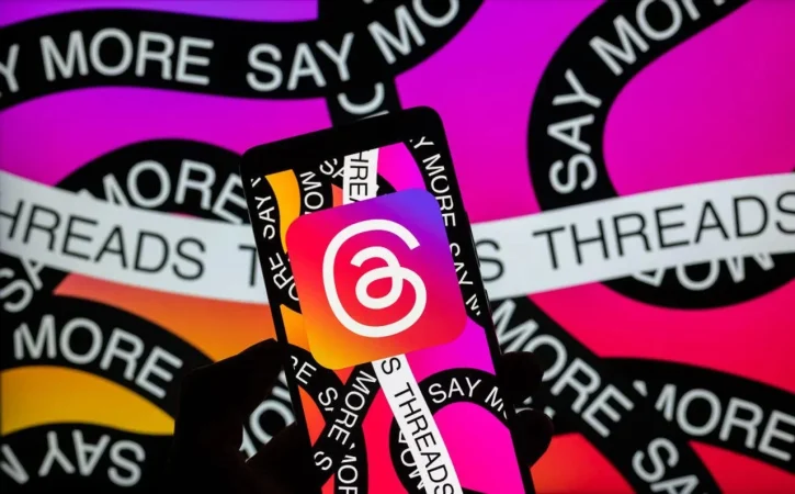 Threads no ha tardado nada en copiar una de las mejores funciones de Bluesky, la nueva Twitter 11 Merca2.es Copiar Threads