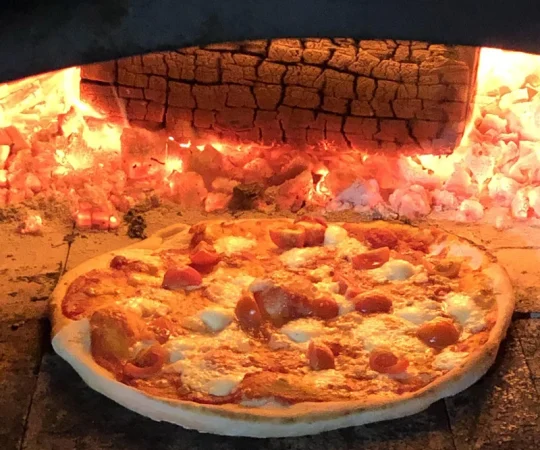 La técnica que mantiene la tradición en la pizza napolitana