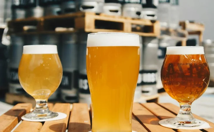 Un experto revela por qué evitar beber la cerveza del botellín mejora su sabor 14 Merca2.es Los beneficios desconocidos de la cerveza para la salud