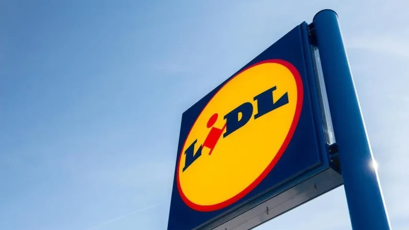 No es de Zara, es de Lidl y para nosotros es la prenda más barata y versátil para invierno 1 Merca2.es Prenda Lidl