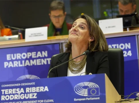 teresa ribera parlamento europeo-Telefónica y las telecos europeas piden a Teresa Ribera poder completar el mercado único móvil teresa ribera parlamento europeo-Telefónica y las telecos europeas piden a Teresa Ribera poder completar el mercado único móvil