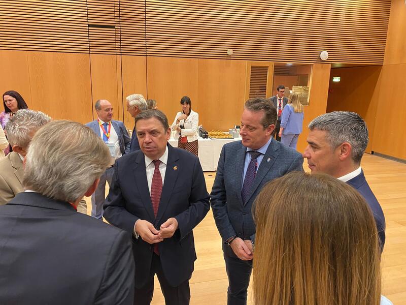 Autonomías del PP exigen a Planas convocar la conferencia sectorial para informar del acuerdo UE-Mercosur