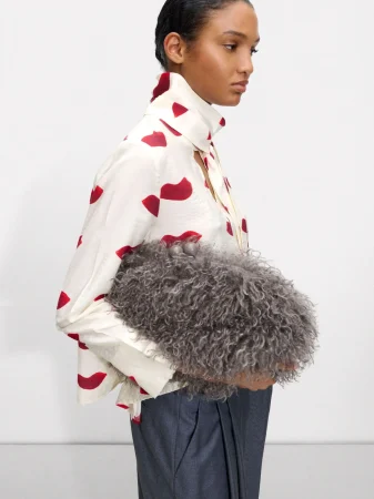 Bolso de mano con efecto pelo