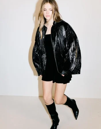 Cazadora bomber over efecto brillo